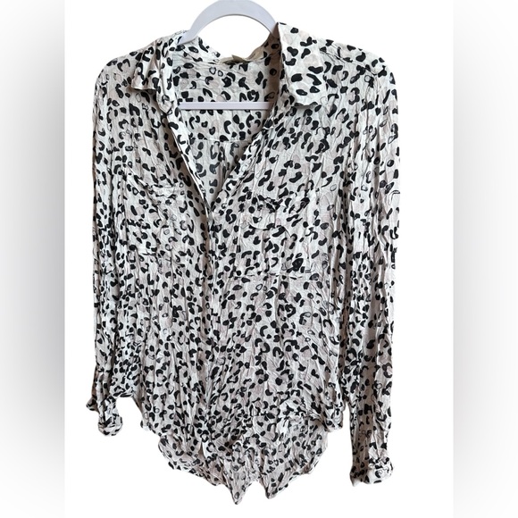 Cloth and Stone Animal Print Black and White Long Sleeve Button Down Shirt - Picture 3 of 7